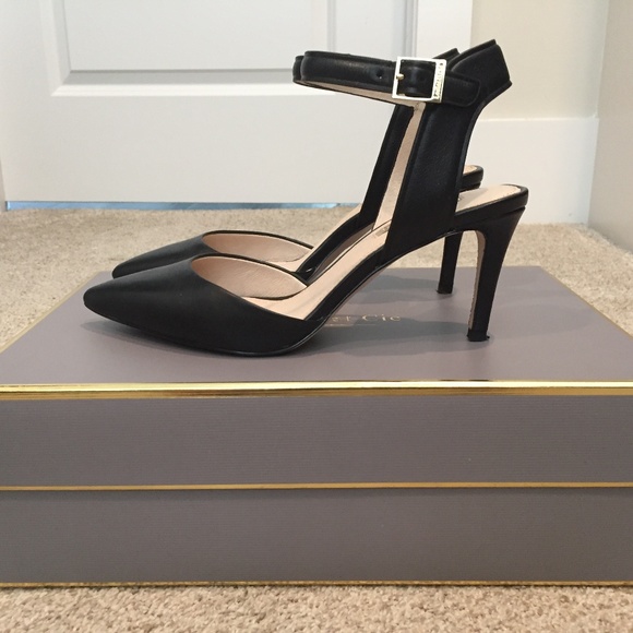 womens clearance sandals